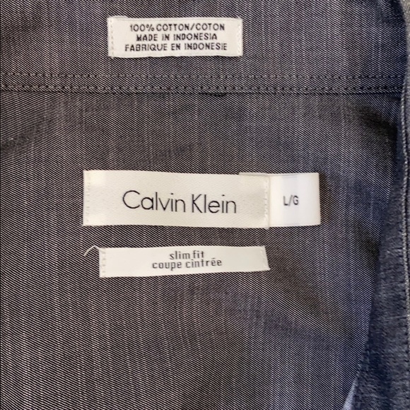 Calvin Klein button down shirt - Picture 3 of 4